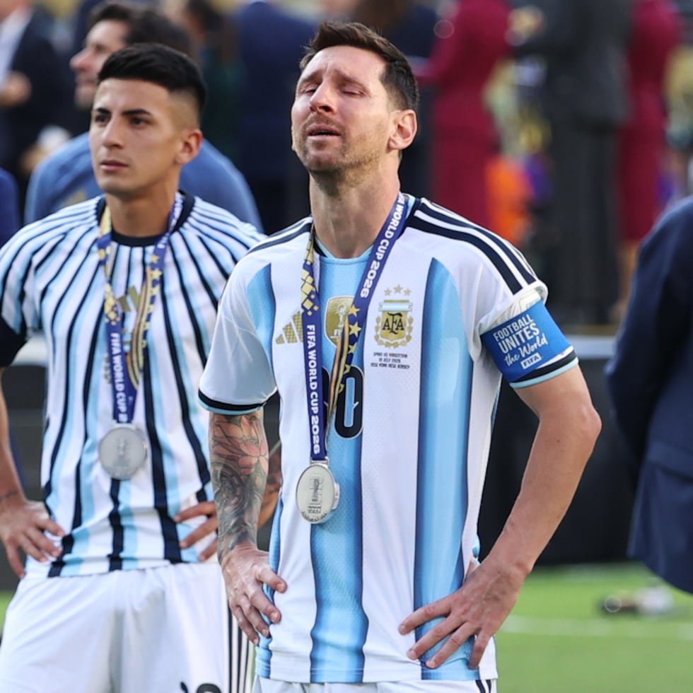 Lionel Messi observa entre lágrimas la celebración de España tras la final del Mundial 2026.
