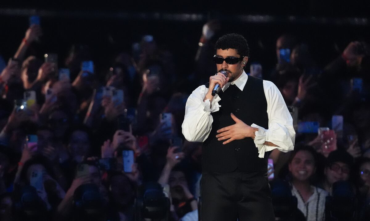 Bad Bunny envía 42,000 libras de ayuda humanitaria a Venezuela tras terremotos
