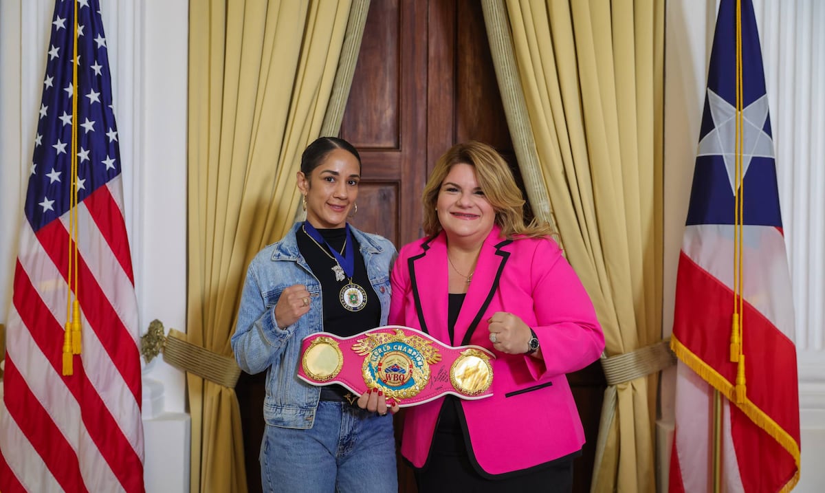 Amanda Serrano recibe reconocimiento oficial en La Fortaleza por su carrera boxística