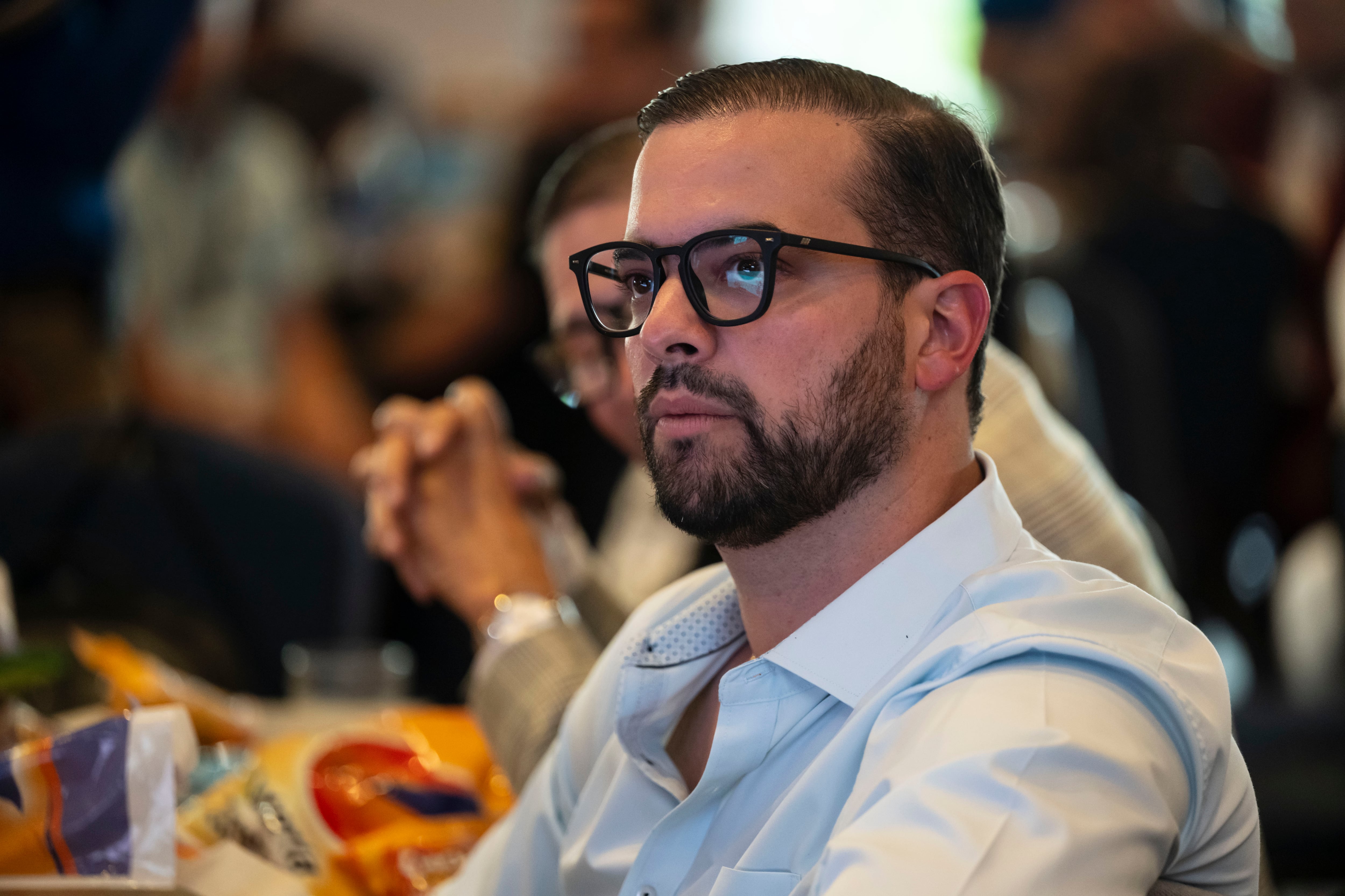 Detienen al apoderado de los Capitanes de Arecibo en el BSN por una presunta violación de Ley 54