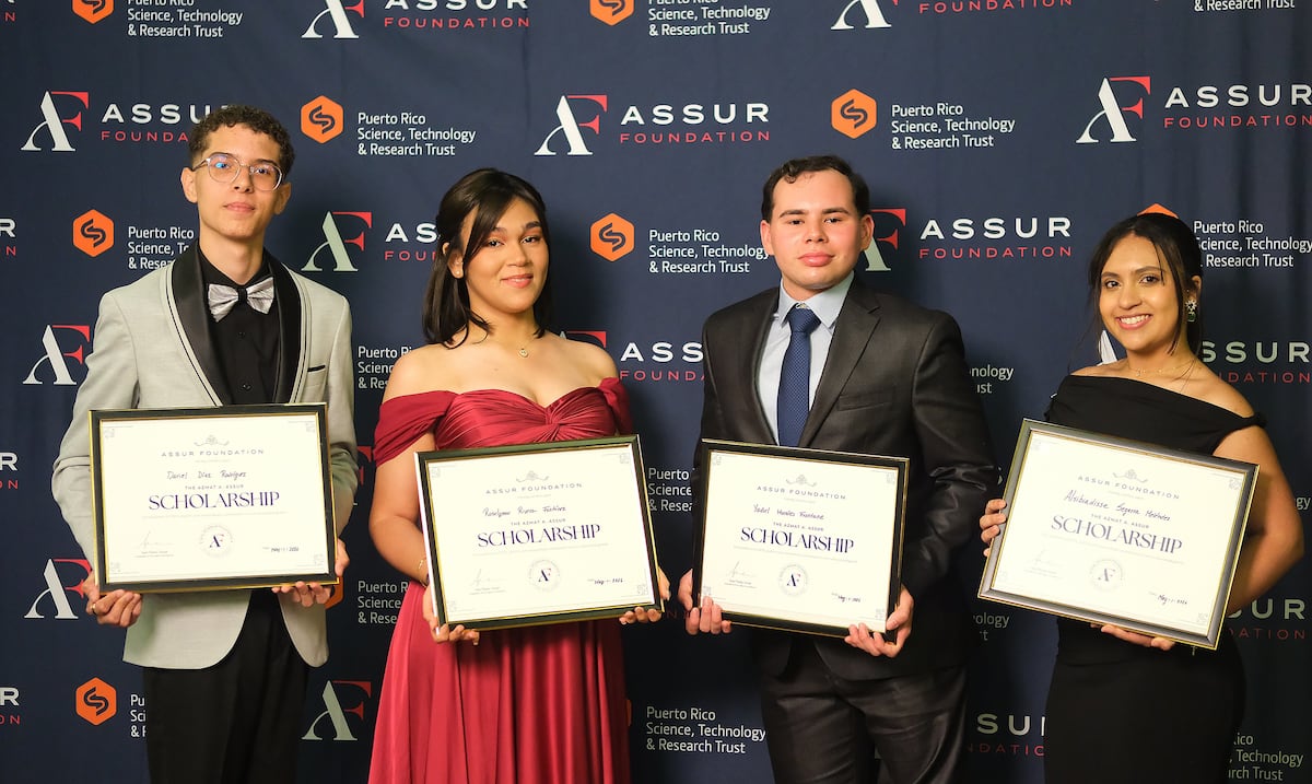 Otorgan $80,000 en becas a estudiantes de escuelas públicas para cursar estudios en STEM
