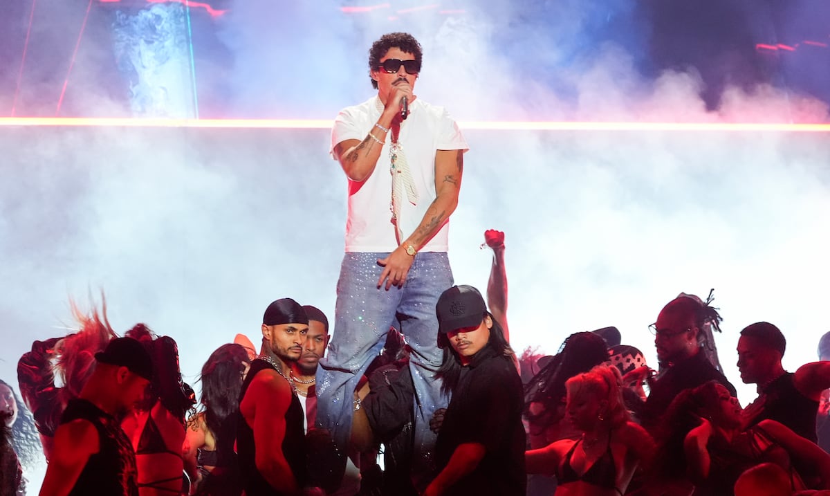 ¡Histórico! Bad Bunny Rompe el Mito: Conciertos a Tiempo en su Residencia Musical