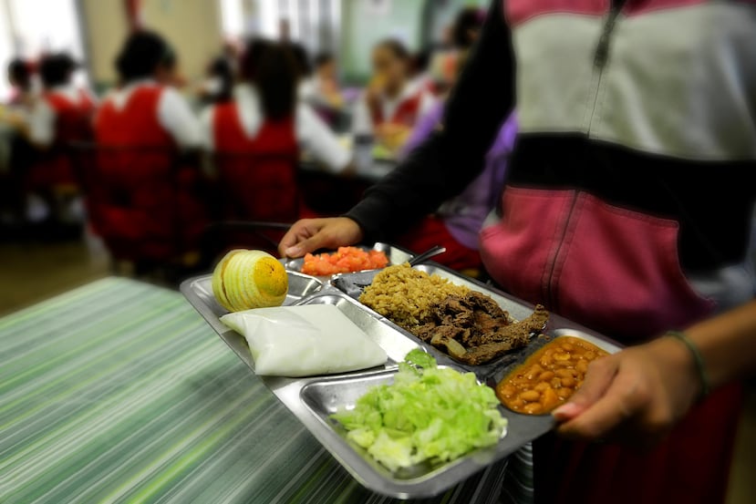 Como parte de los esfuerzos para aumentar la compra de leche en los comedores escolares, ORIL buscará que se incentive el consumo entre los estudiantes, especialmente durante el desayuno. (Archivo / GFR Media)