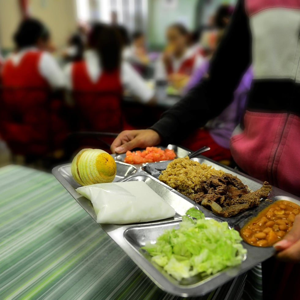 En Puerto Rico, actualmente se sirve leche baja en grasa al 2% y leche con chocolate 0% grasa.