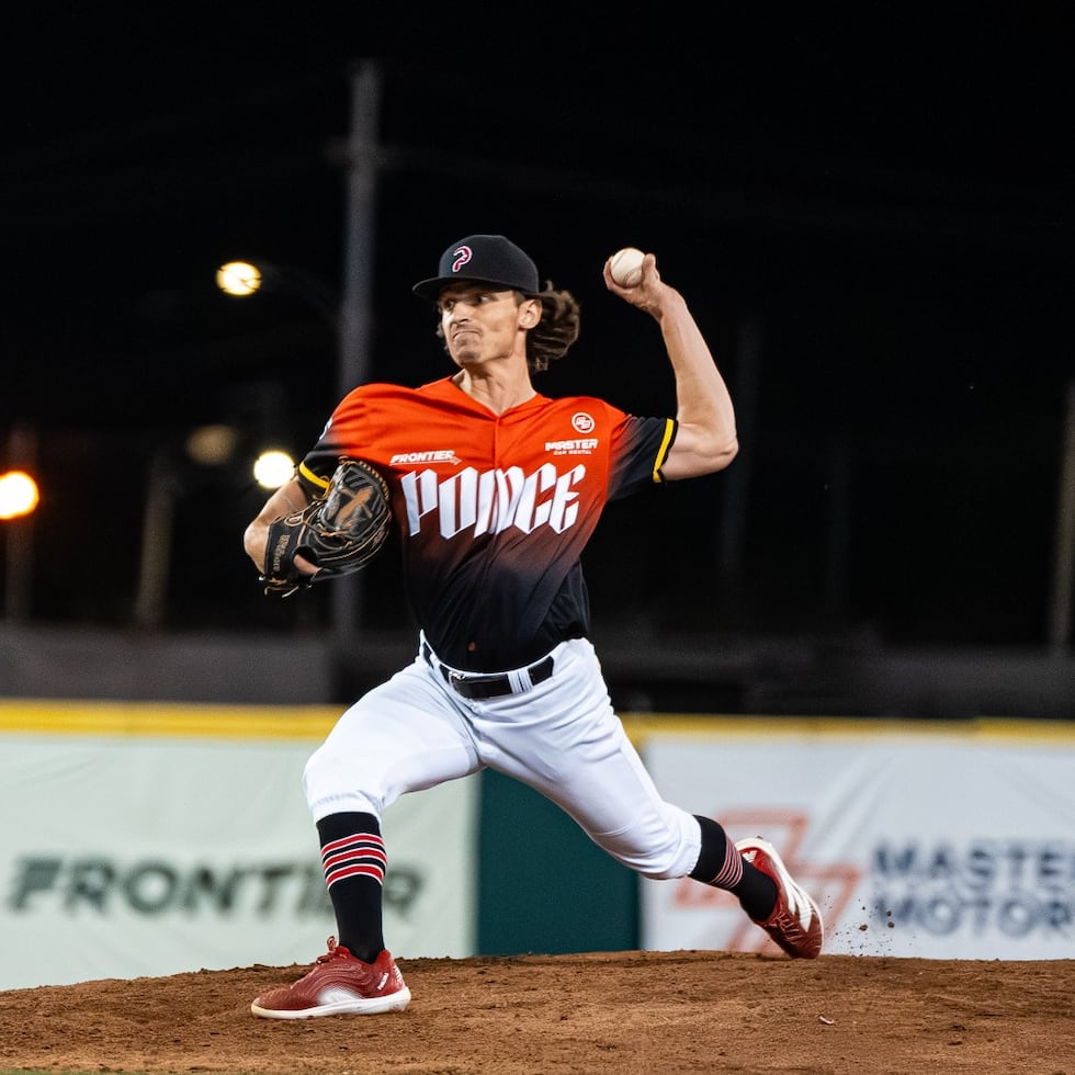 Eric Torres ponchó a cuatro bateadores para asumir el liderato de la Liga en ponches propinados con 37.