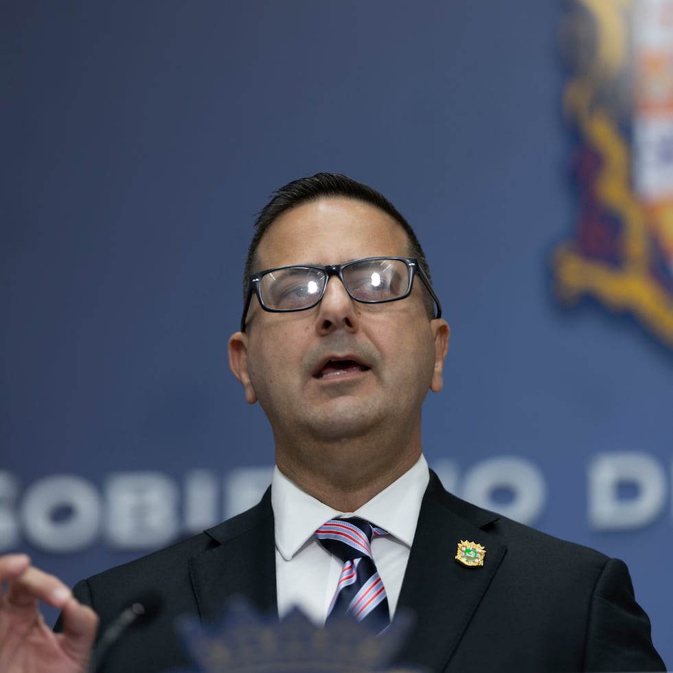 17 de noviembre de 2025 - la fortaleza — La gobernadora Jenniffer González anunció junto a al secretario de correccional Francisco Quiñonez, el secretario de la gobernación Francisco Domenech y la presidenta de la Alianza Correccional Unida (ACU), Jessica Martínez Santos, esta tarde que, tras una espera de tres años, los oficiales del Departamento de Corrección y Rehabilitación (DCR) recibirán en diciembre el aumento salarial de $746 que fue legislado y no se había ejecutado.
#######
Foto por:
Xavier Araújo | GFR Media
xavier.araujo@gfrmedia.com
Araujo