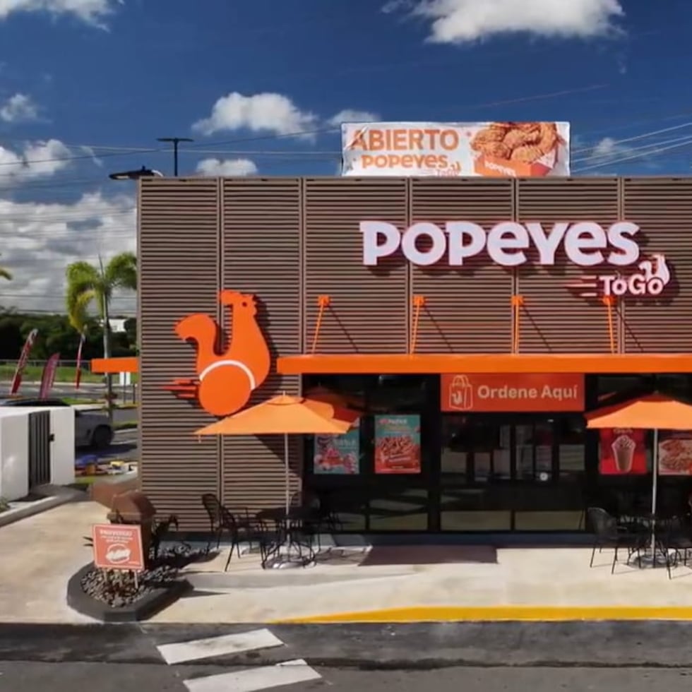 Restaurant Holding Company, Popeye's franchisee in Puerto Rico, has opened some 10 locations on the island in approximately two years. Pictured is the recently opened Popeye's ToGo in Bayamón.
