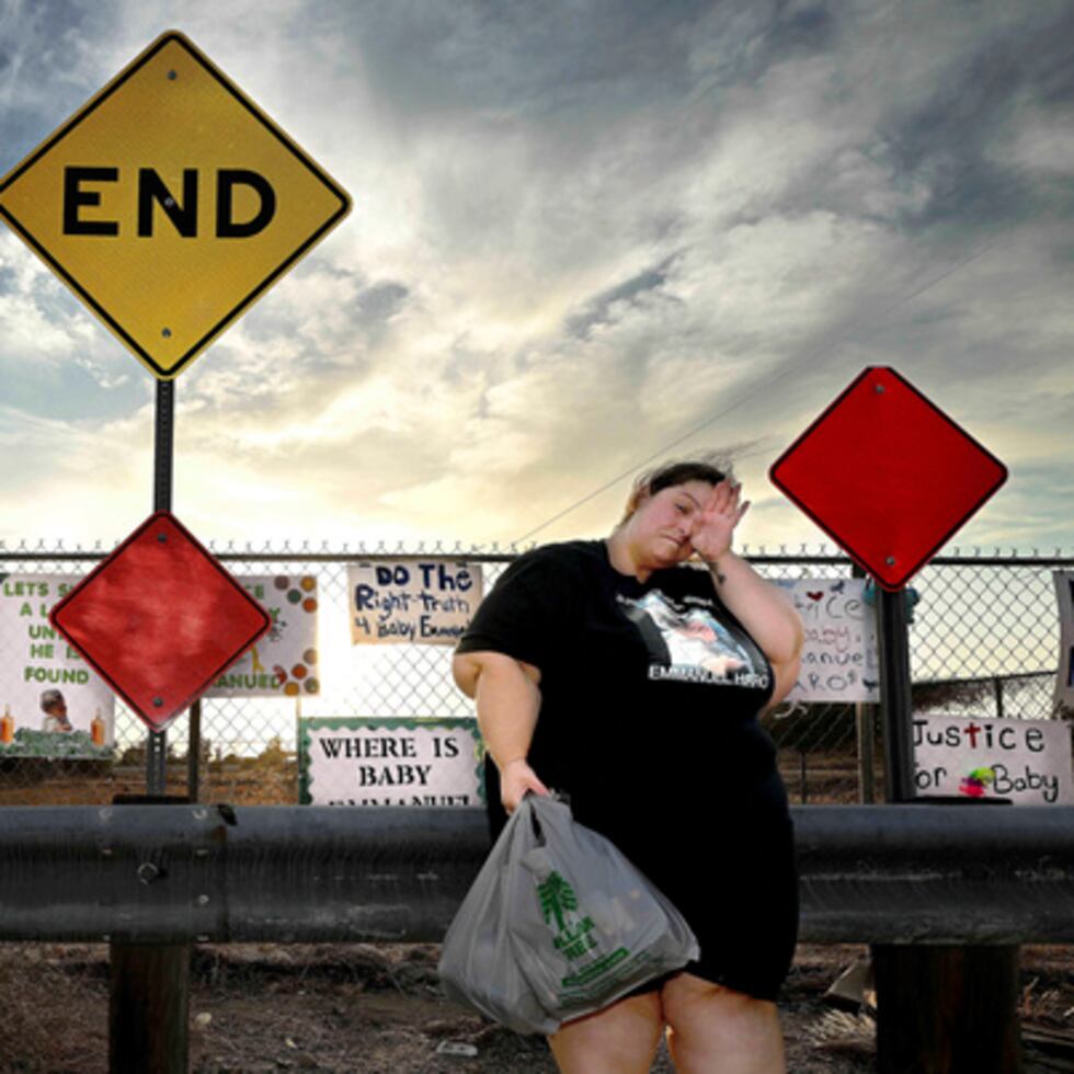 Los Haro estaban programados para ser procesados más tarde el martes. No se supo de inmediato si tenían abogados.