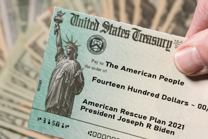 Un cheque de estímulo económico.
