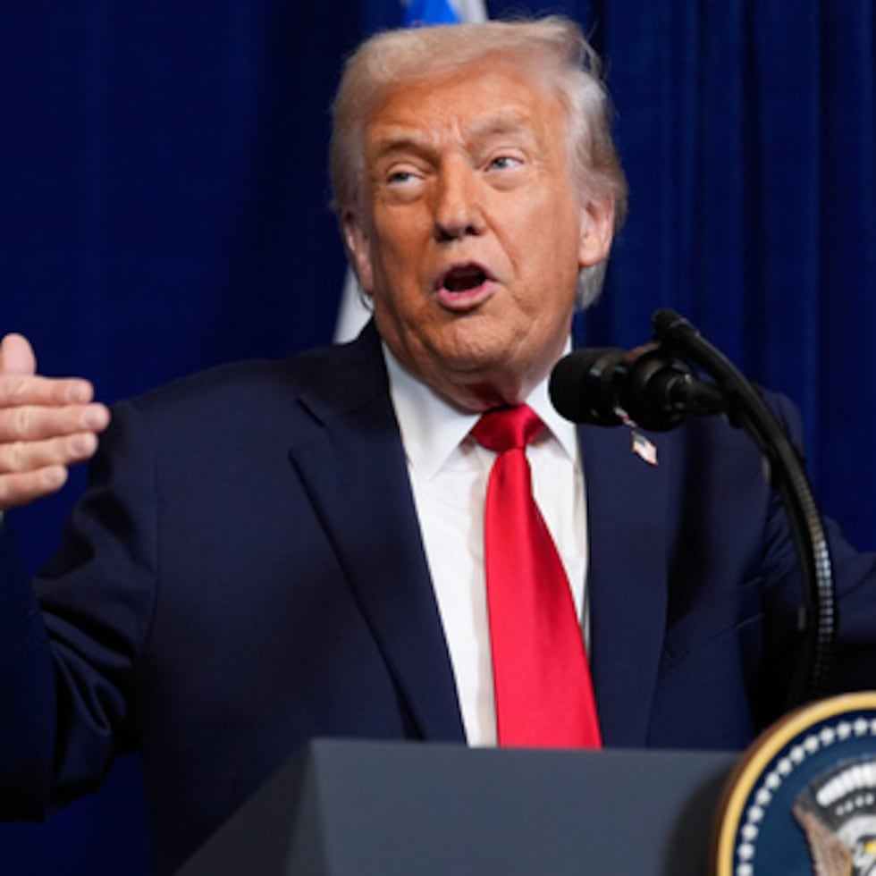 El presidente Donald Trump habla durante una conferencia de prensa con el primer ministro de Israel, Benjamin Netanyahu, en Mar-a-Lago, el lunes, 29 de diciembre de 2025, en Palm Beach, Florida (AP Photo/Alex Brandon).