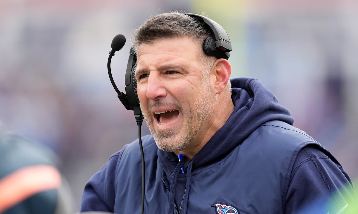 NFL no investiga al entrenador de los Patriots Mike Vrabel, tras polémicas fotos con exreportera Dianna Russini