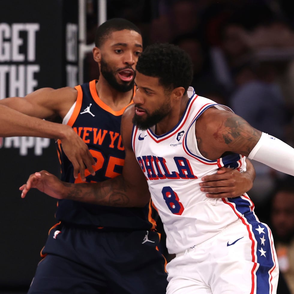 Paul George, con el balón, será elegible para regresar el 25 de marzo, cuando Filadelfia reciba a Chicago.