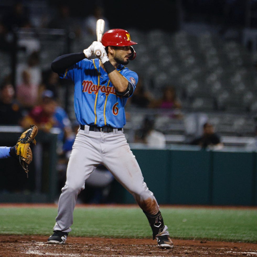 Matthew Lugo consume su primer turno con los Indios de Mayagüez en la LBPRC.