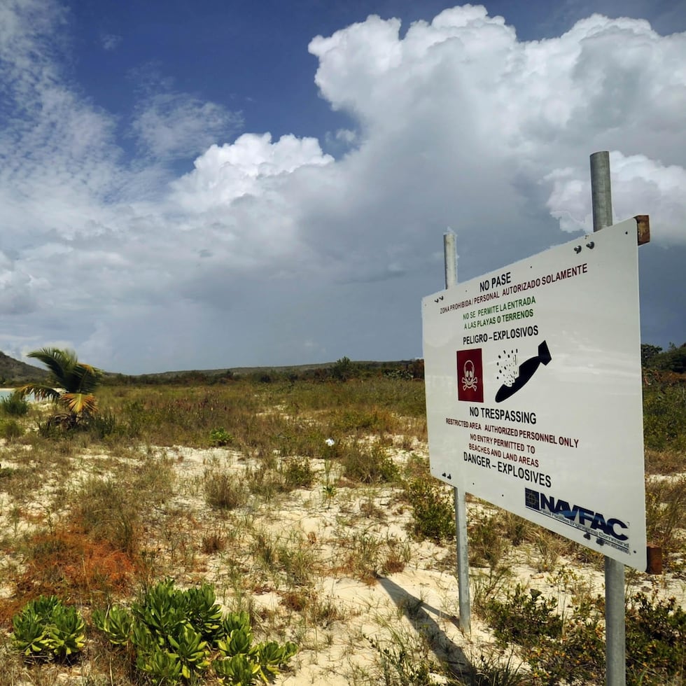 Las congresistas Velázquez y Ramírez aprovecharon la comunicación para solicitar los datos más recientes sobre las labores de limpieza y descontaminación de los terrenos que fueron utilizados por más de 60 años por la Marina de Guerra estadounidense en Vieques.