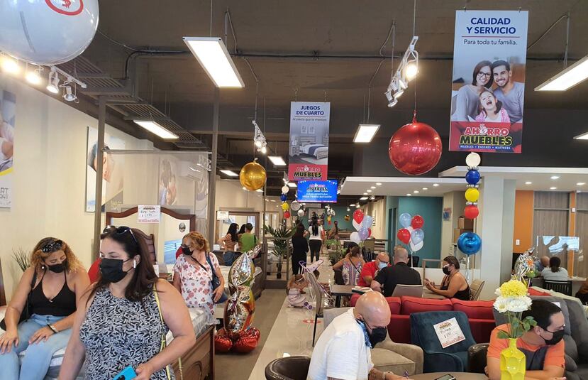 Ahorro Muebles se distingue porque sus compradores llevan más de 30 años de experiencia en la industria y conocen el gusto de los hogares puertorriqueños.