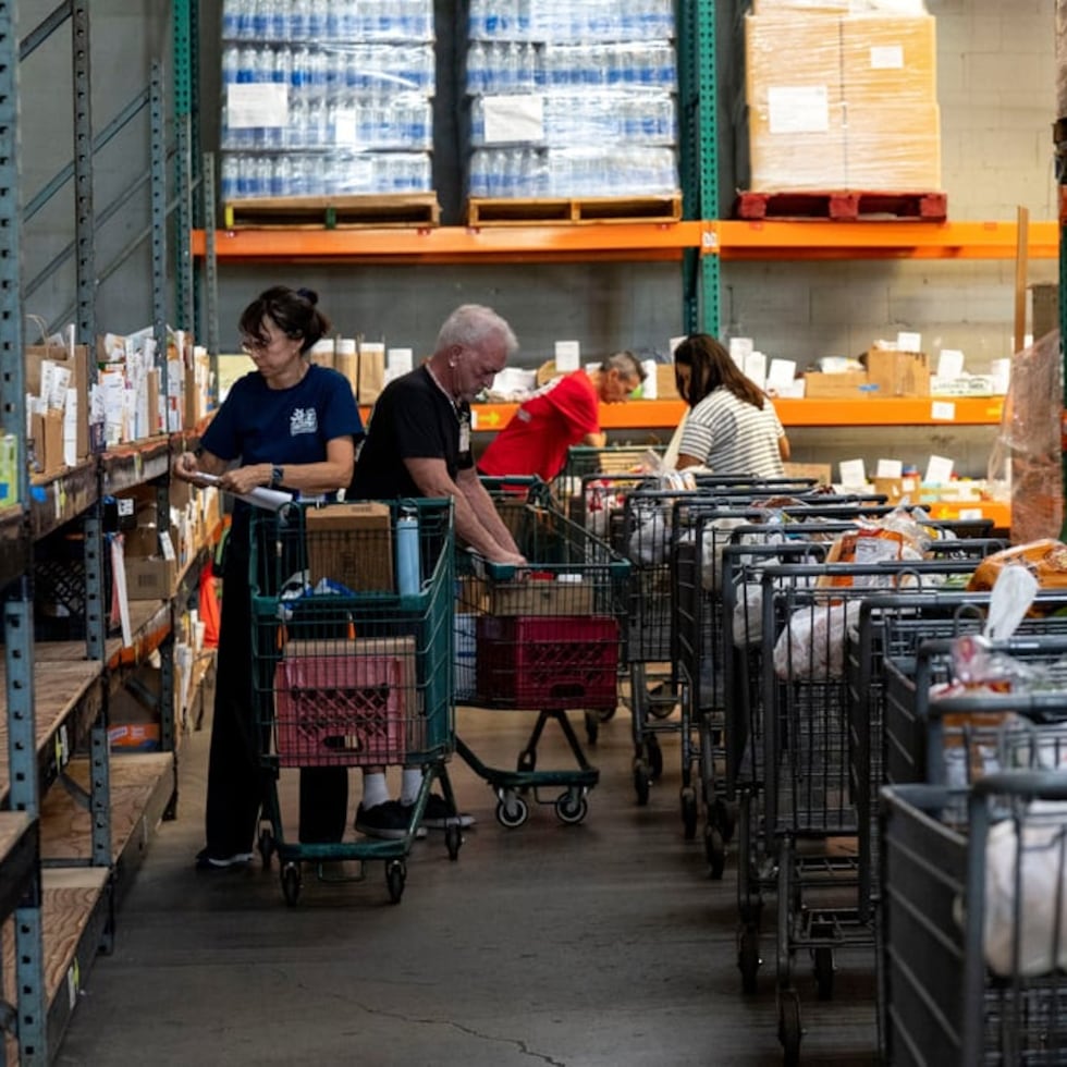 An analysis conducted by economist Gustavo Vélez and presented at a forum sponsored by the Chamber of Food Marketing, Industry and Distribution (MIDA), shows that the 12% increase in tariffs on imported products and the projected energy increase will imply an additional $2,000 per month in spending by 2026.