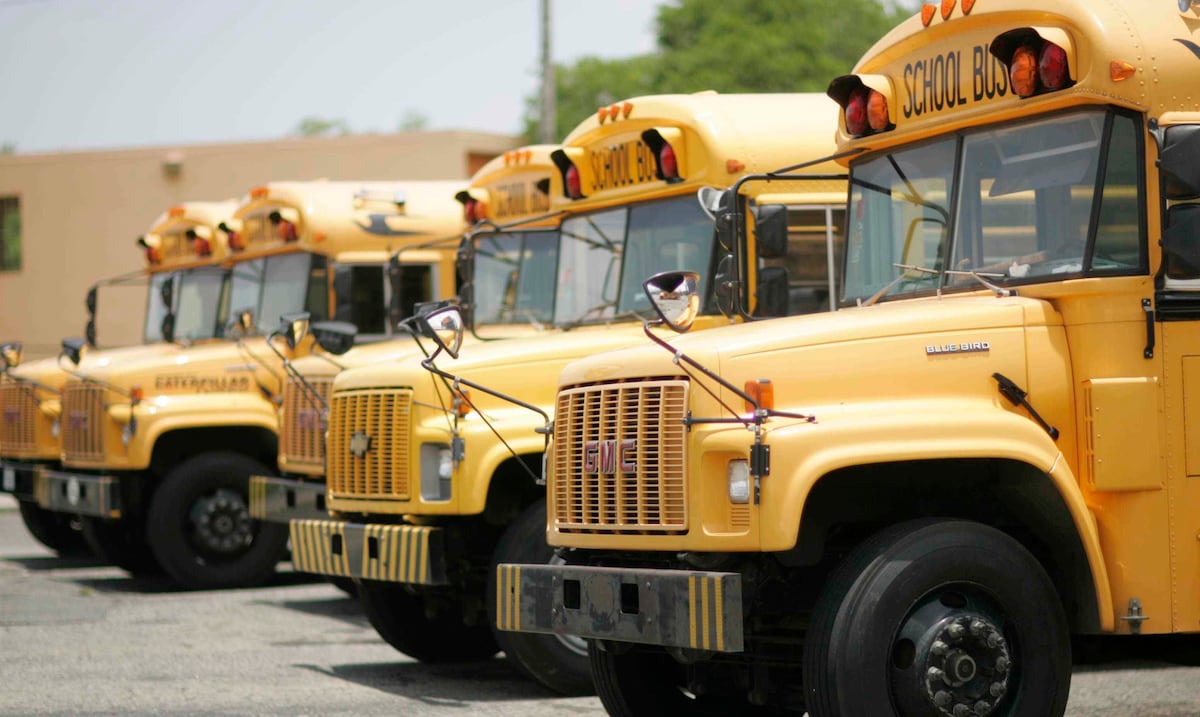 Educación prevé saldar deuda de $6.5 millones con transportistas escolares en dos a tres semanas