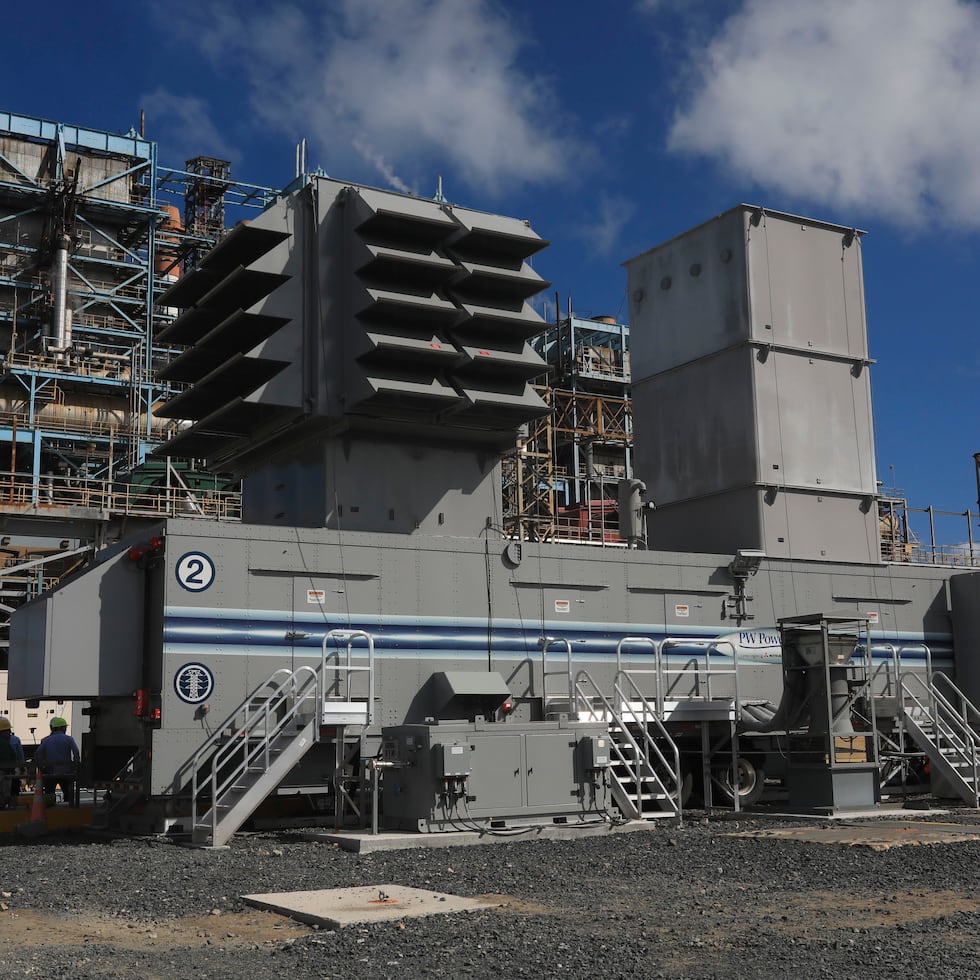 Desde 2023, unidades portátiles interconectadas en las centrales de San Juan y Palo Seco (foto) aportan unos 350 megavatios a la red eléctrica.