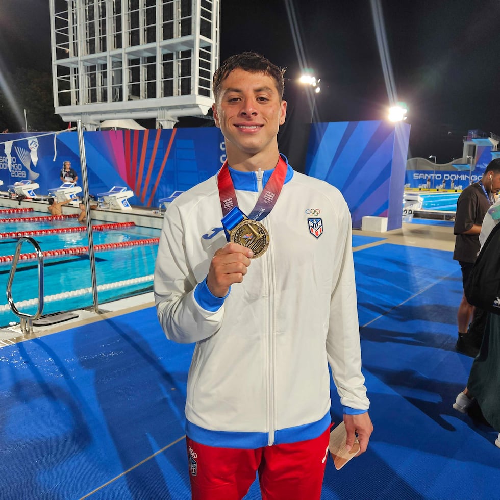 Xavier Ruiz celebra tras conquistar la medalla de oro en los 100 metros pecho, prueba en la que implantó un nuevo récord nacional con tiempo de 1:00.80 minutos.
