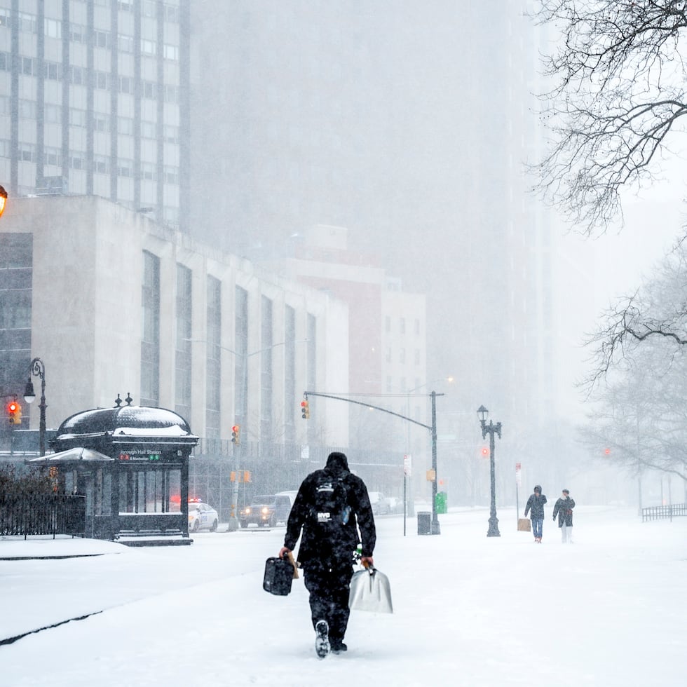 Tras un análisis del 95% de la población adulta, se halló que la vulnerabilidad social intensificó tanto la mortalidad asociada al frío como al calor.