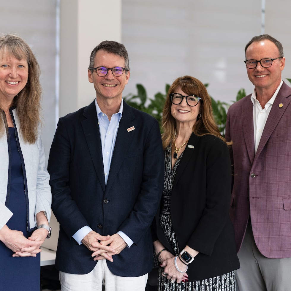 La “Catholic Higher Education Alliance of Rising Institutions in Service and Mission” (CHARISM) fue creada, oficialmente, en diciembre pasado. De izquierda a derecha, Glena Temple, Gilberto Marxuach, Susan Burns y Thomas Evans.