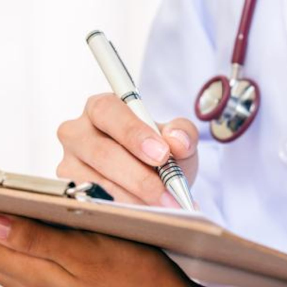 Puerto Rico sufre un déficit de 1,286 médicos especialistas, cifra que –si no se toma acción– rondaría los 1,305 en 2030, según un reciente estudio. (Archivo)
