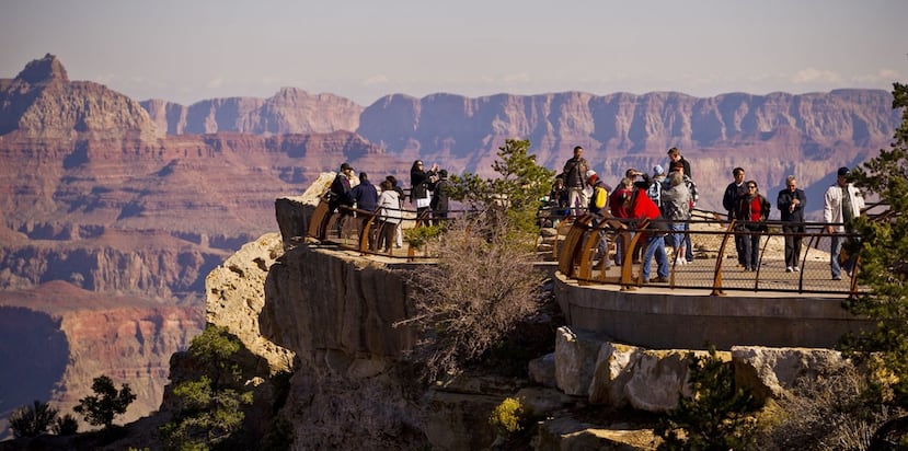 Trece empleadas pasadas y actuales del Gran Cañón presentaron una queja en 2014 denunciando un patrón de abusos. (GFR Media)