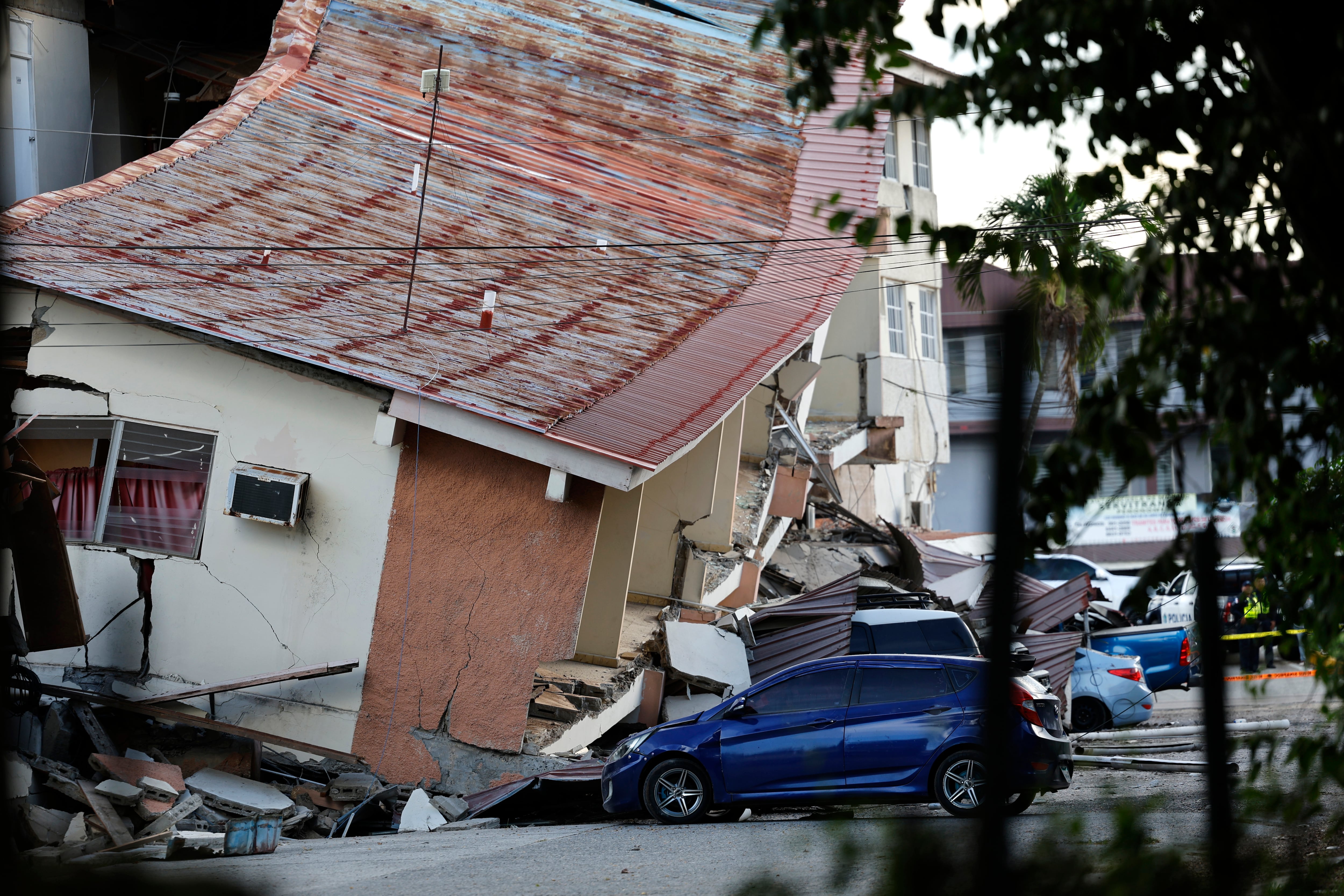 Panamá registra “constantes réplicas de breve duración” tras terremoto de magnitud 7.7