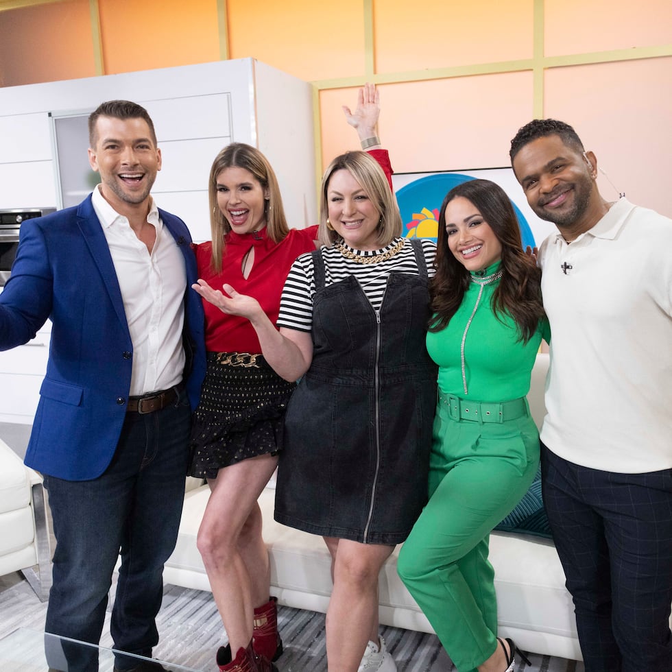 Ivonne Orsini, Pamela Noa, Jacky Fontánez, Carlos McConnie y Jasond Calderón.