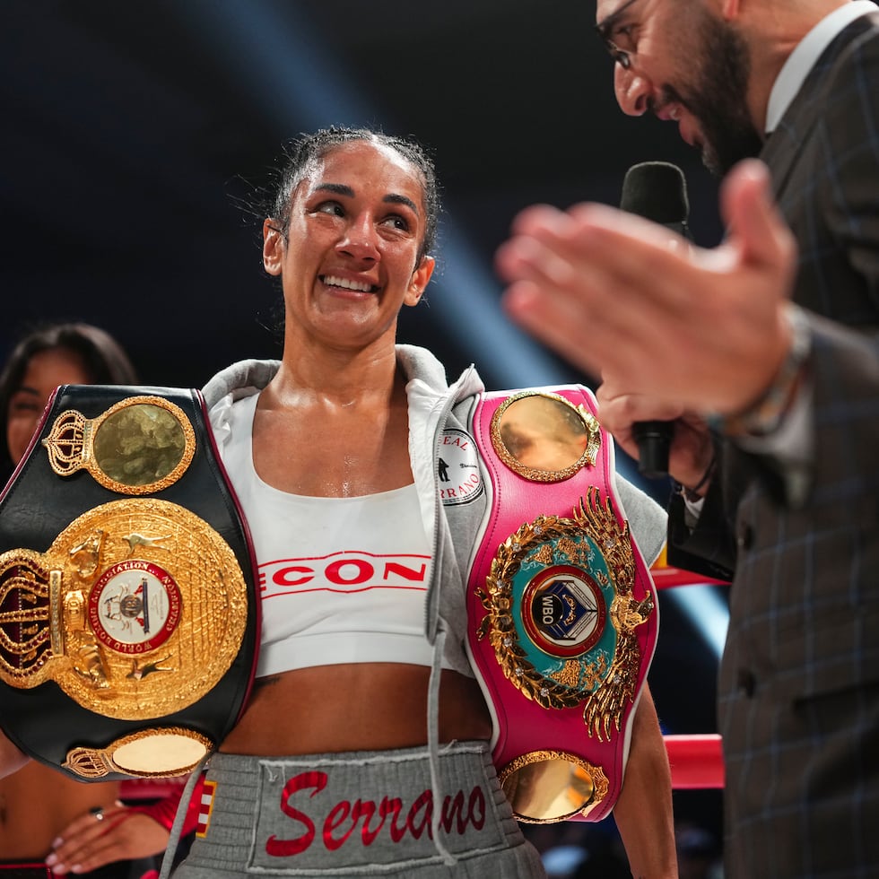 Amanda Serrano recorded her 49th victory and 32nd knockout on Saturday in Texas, stopping Germany’s Cheyenne “Pepper” Hanson in the second round.