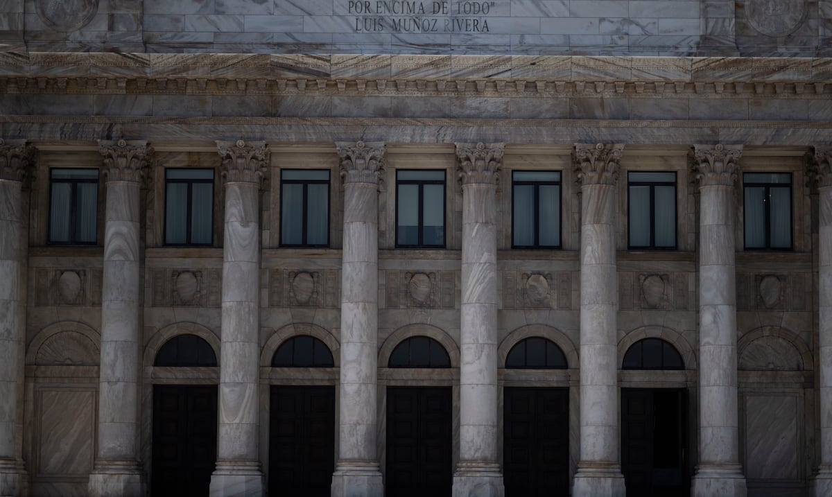 Cámara prohíbe contratos gubernamentales a personas que admitieron actos de corrupción
