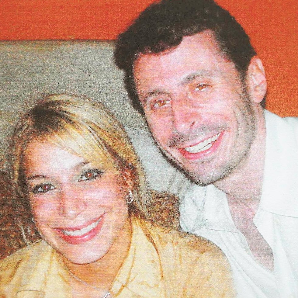 Alex Pabón Colón, alias "El Loco", declaró durante el juicio que Áurea Vázquez Rijos (izq.) lo contrató para asesinar a su esposo Adam Anhang (der.) en el 2005.