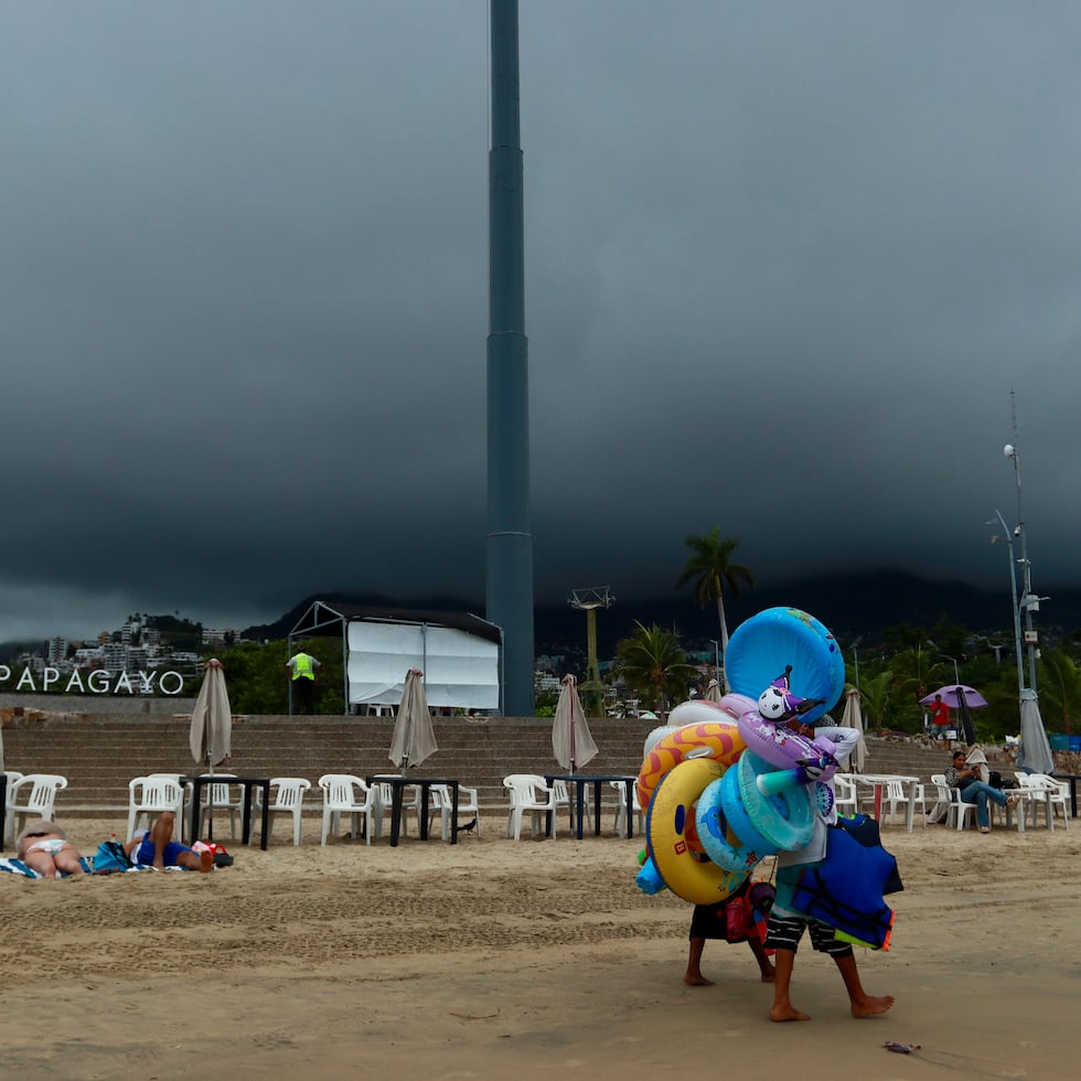 La intensificación de Cristina ocurre mientras la tormenta tropical Boris continúa desplazándose frente a las costas del Pacífico mexicano.