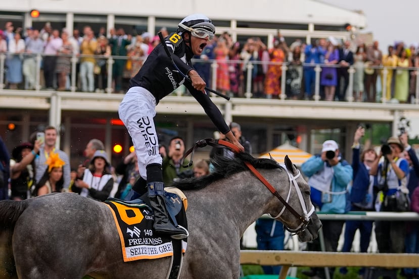 Jaime Torres, en su victoria en el Preakness a bordo de Seize The Grey.
