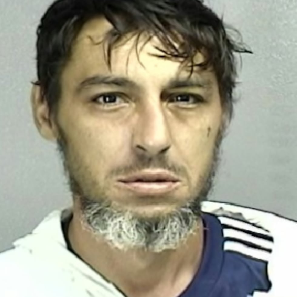 Víctor Acevedo Concepción habría intentado atropellar a un policía en medio de una intervención en Bayamón.