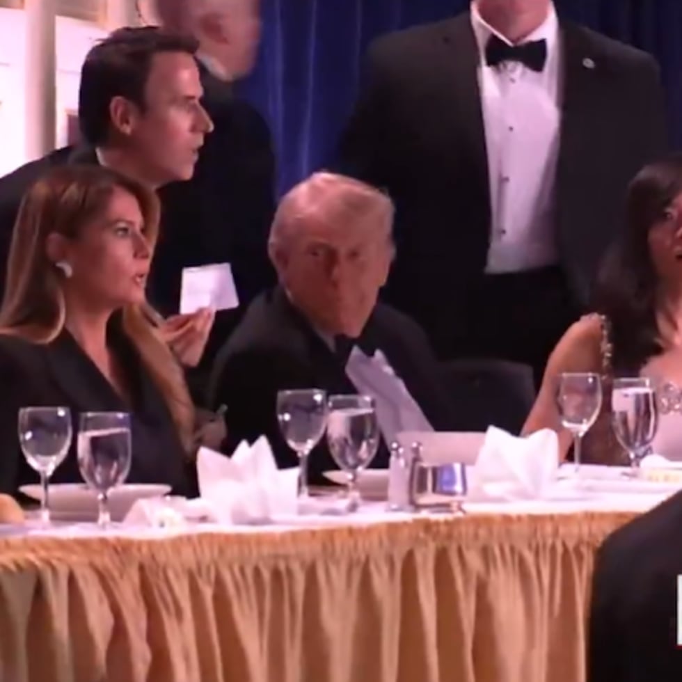 Un individuo, descrito por las autoridades como un “lobo solitario”, huésped del mismo hotel, logró acercarse al área de seguridad y abrió fuego en el vestíbulo de la hospedería, escribe José Fernando Velázquez.