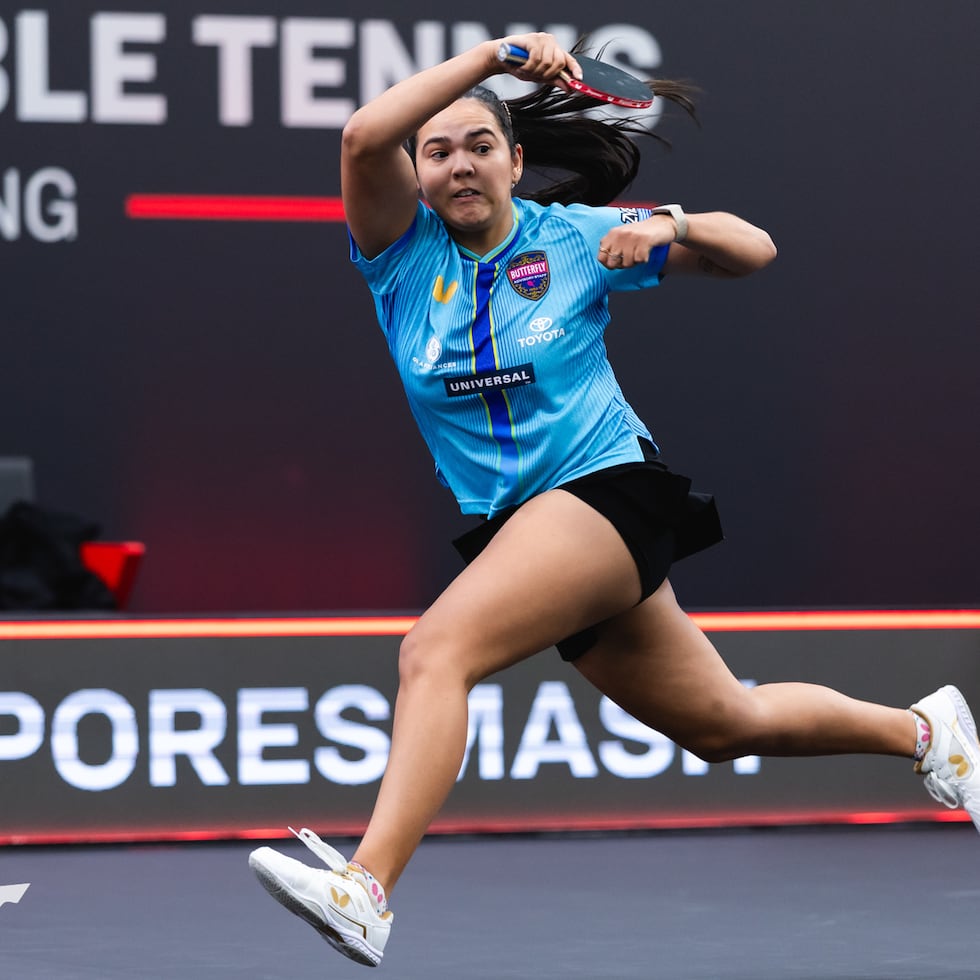 Adriana Díaz aportó el único punto del equipo femenino boricua ante Austria tras superar en cuatro sets a Karoline Mischek.
