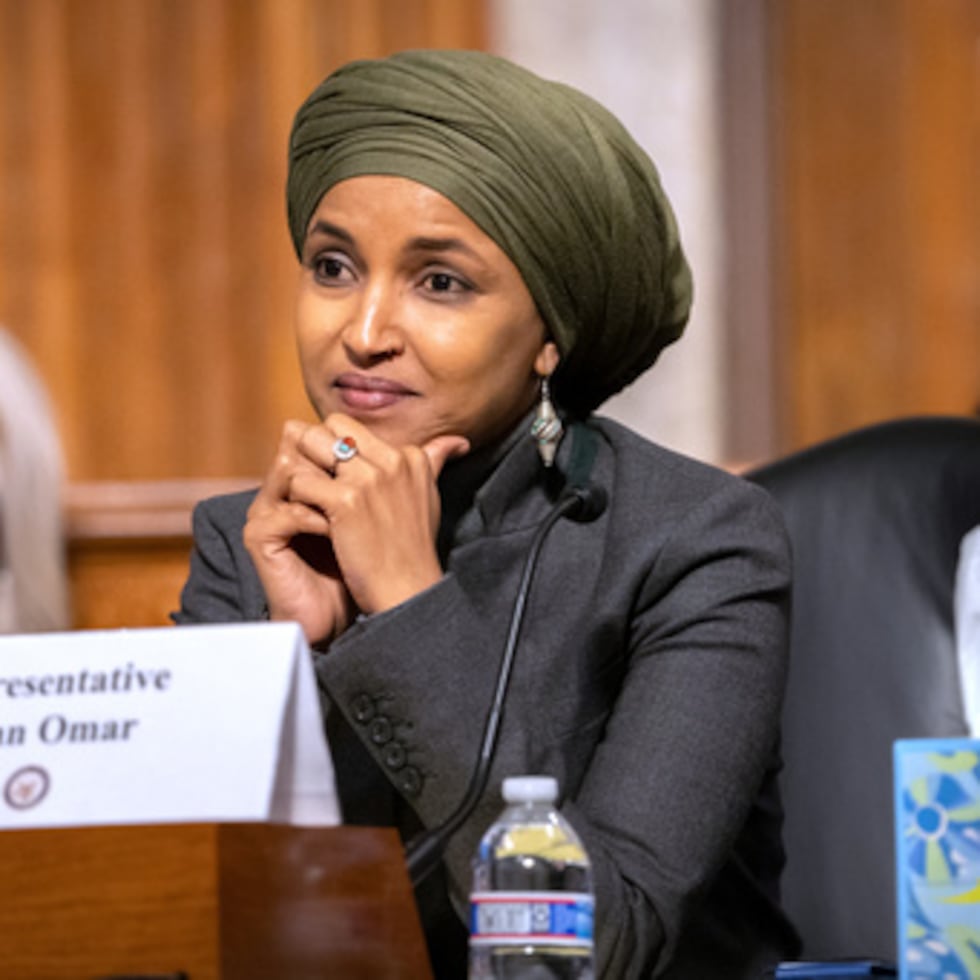 Omar, quien nació en Somalia y es ciudadana estadounidense naturalizada, dijo el miércoles, en su primera entrevista desde el registro, que está “segura de que no hice nada malo”.