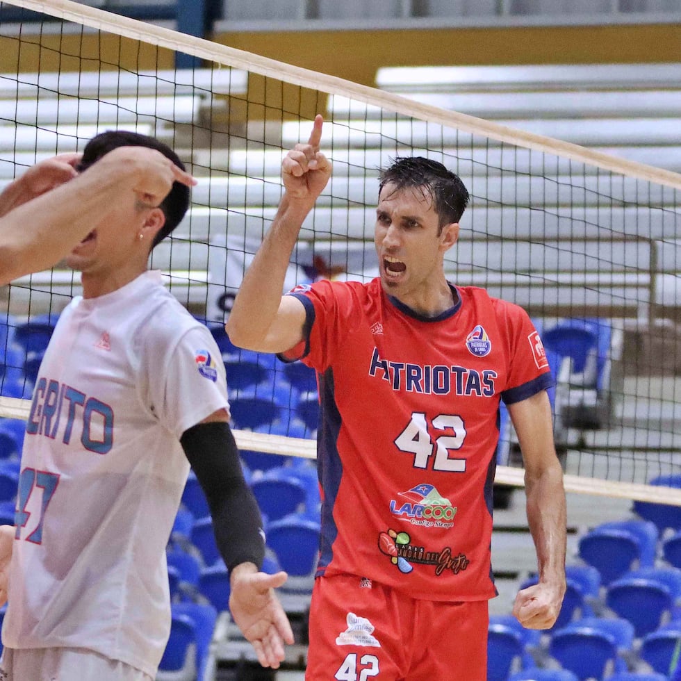 Los Patriotas de Lares vencieron en cuatro parciales a los Changos de Naranjito.