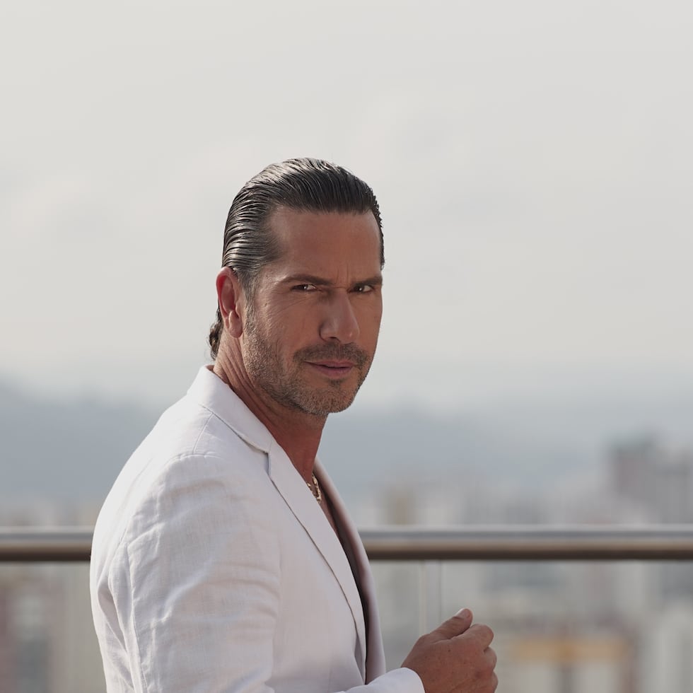 Gregorio Pernía tiene 55 años.