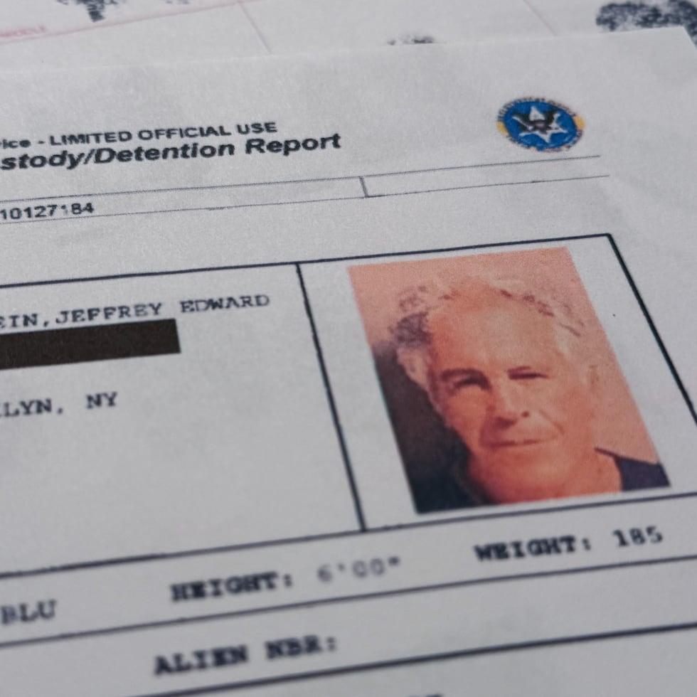 El fiscal general adjunto Todd Blanche dijo en una entrevista el domingo en “This Week” de ABC que ha habido errores esporádicos, pero que el Departamento de Justicia ha tratado de actuar con rapidez para corregirlos.