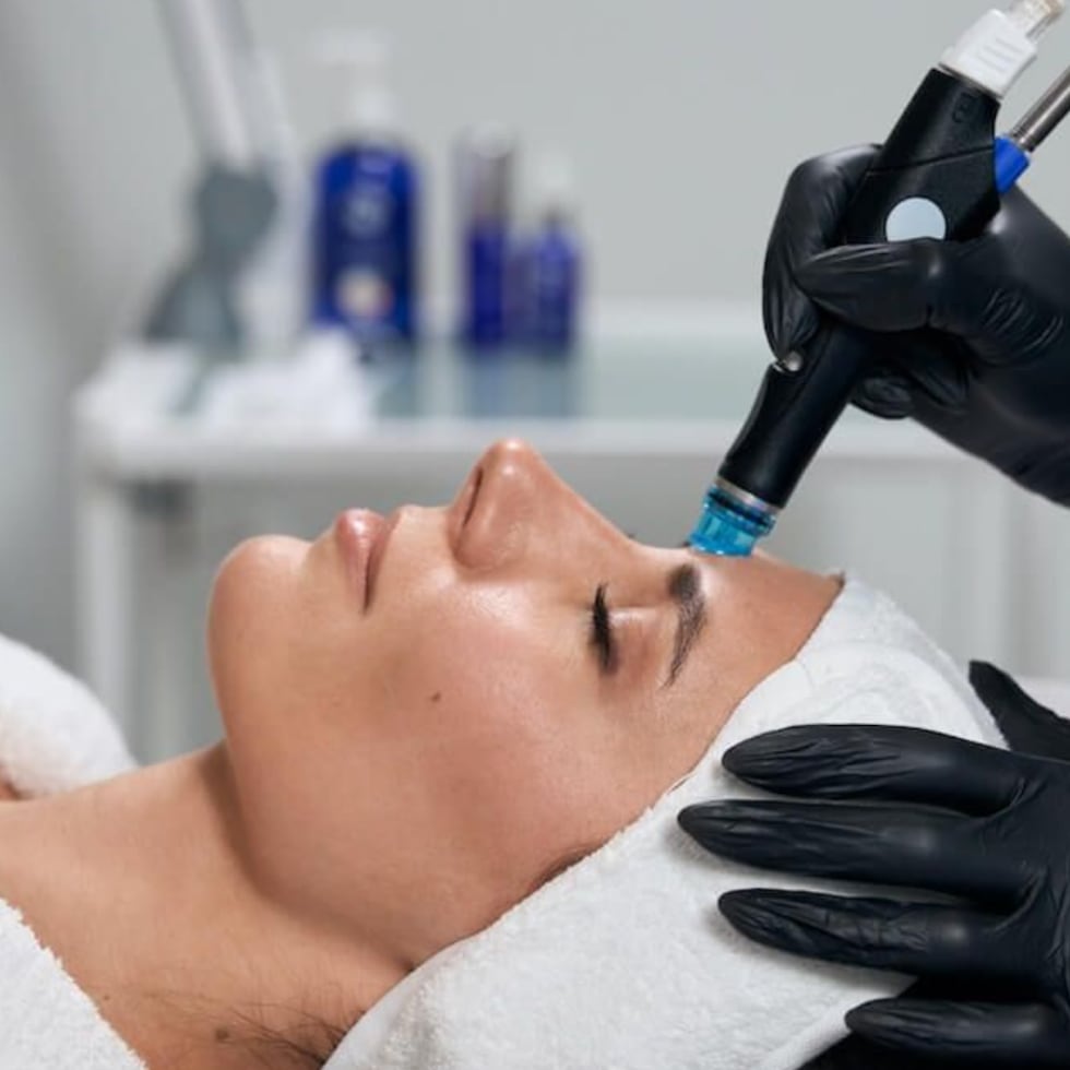 La medicina regenerativa y los bioestimuladores lideran las tendencias que buscan naturalidad y firmeza desde el interior