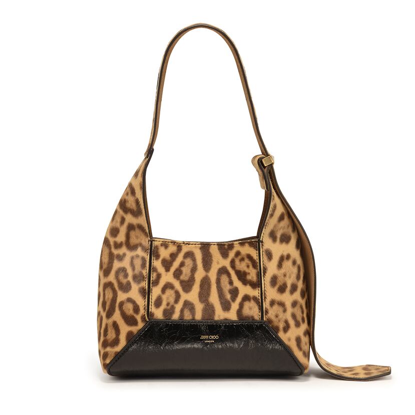 Disponible en Jimmy Choo, en el segundo nivel.