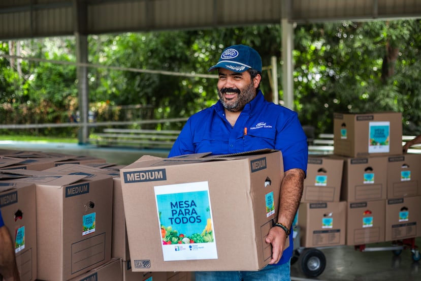El Ford Global Caring Month, organizado por el Ford Volunteer Corps, ha contado con la participación de cerca de 100,000 empleados.