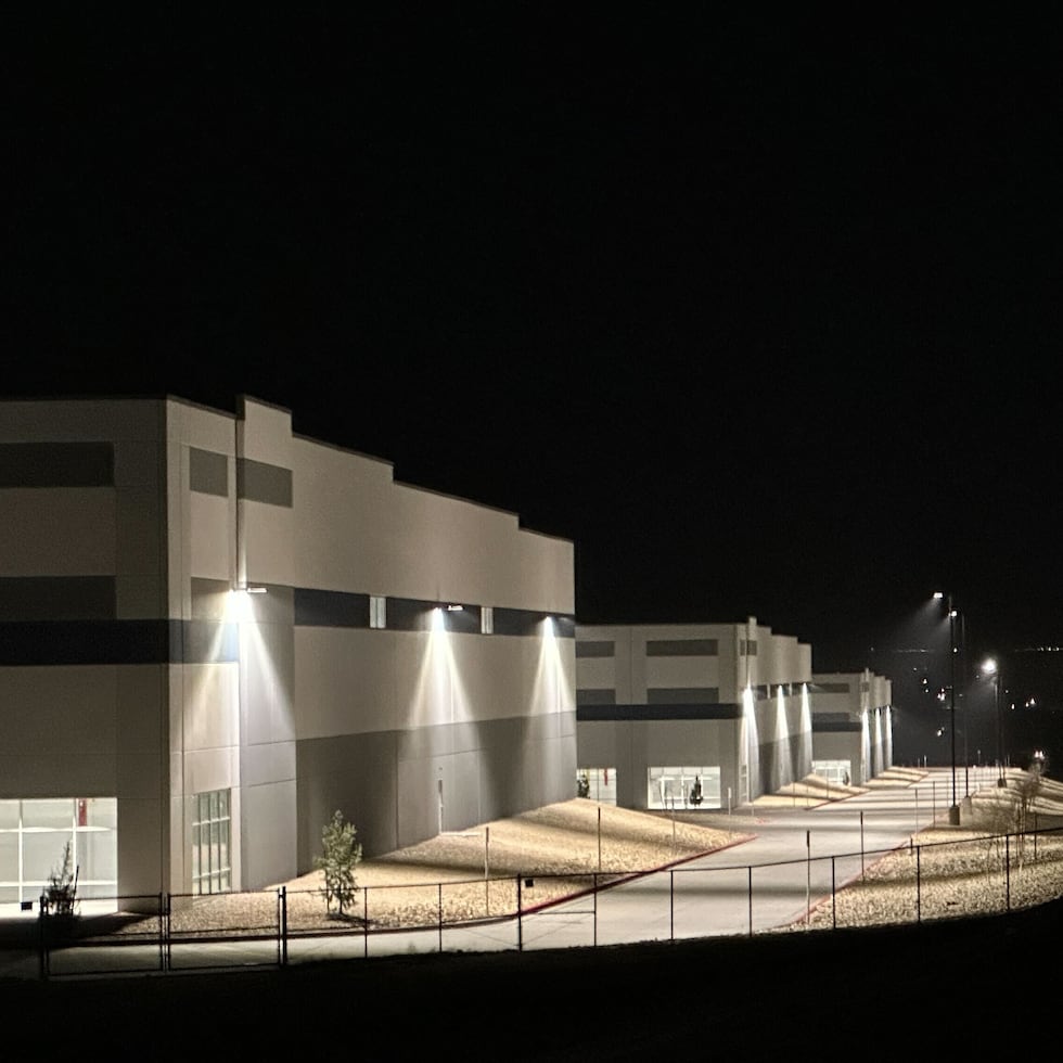 El estudio documentó 52 muertes bajo custodia migratoria entre el 20 de enero y el mes pasado.