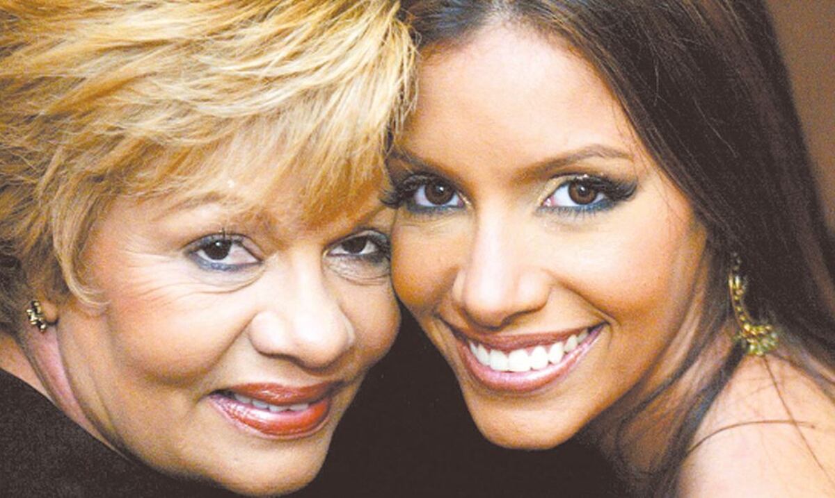 Alba Reyes conmemora el cumpleaños de su mamá con emotivo mensaje en ...