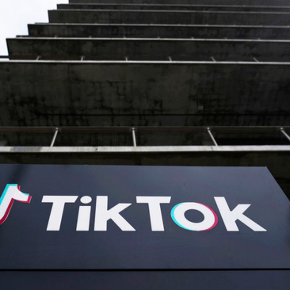 TikTok enfrenta escrutinio en EE.UU. por seguridad de datos.