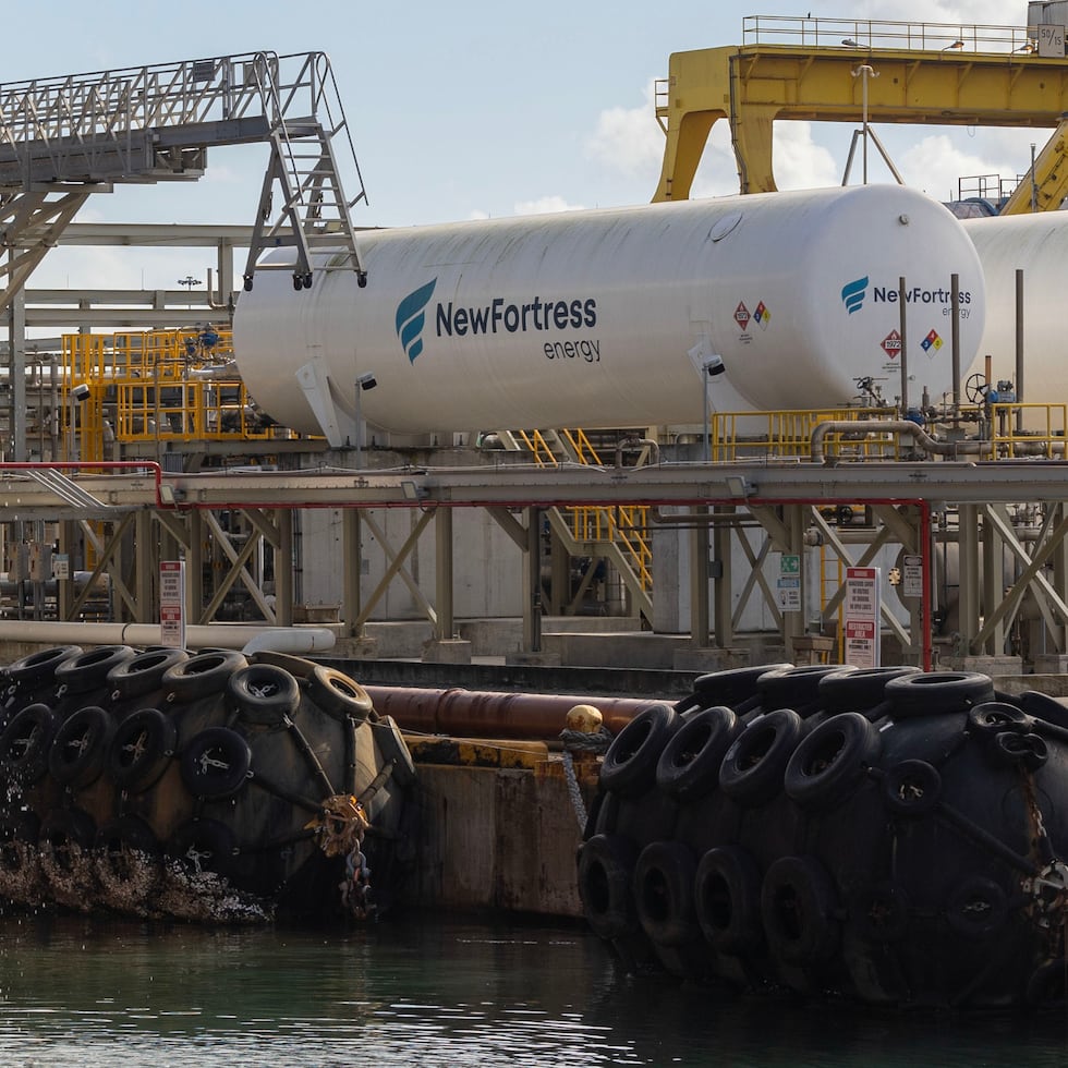El terminal de New Fortress Energy, en el muelle de San Juan, es la única instalación de recibo de gas natural en la costa norte.