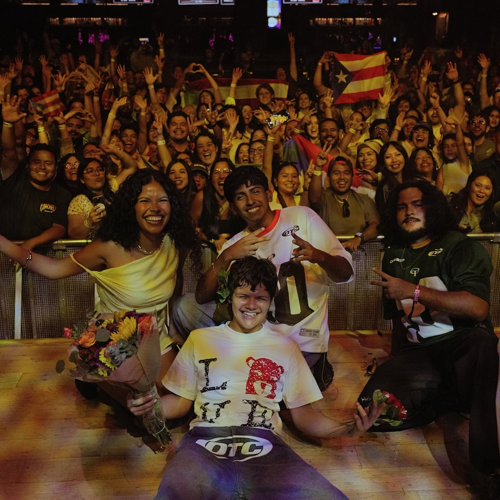 El pasado jueves, 16 de abril de 2026, el cuarteto compuesto por los hermanos Lorén Aldarondo, Wester y Willy Aldarondo, así como Adrián López, dio inicio oficial a su esperada “Primavera Tour 2026” con una presentación cargada de energía en San Diego.