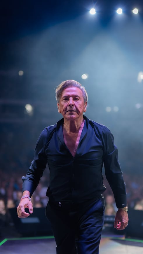 Desde los primeros acordes, el público acompañó a Montaner en canciones que forman parte de varias generaciones.